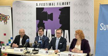 Agnieszka Holland i Daniel Olbrychski odwiedzą Suwałki. Festiwal Filmowy "Wajda na Nowo"