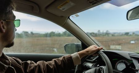 Prezent dla automaniaka – co sprawi mu radość?