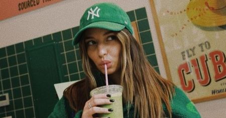 Bluzy polarowe – ciepłe i wygodne. Te praktyczne modele są szalenie modne