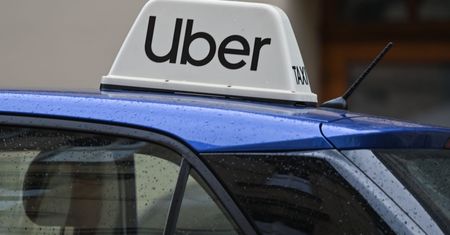 Uber zapłaci gigantyczne pieniądze. "Zdemolowali branżę"
