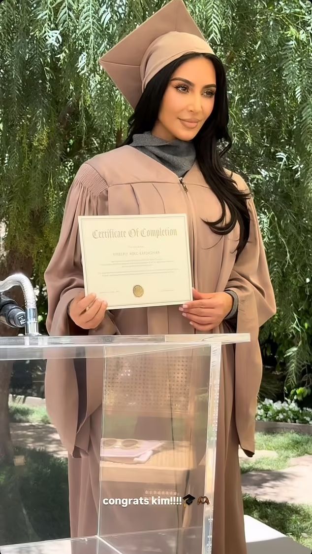 Kim Kardashian skończyła studia prawnicze
