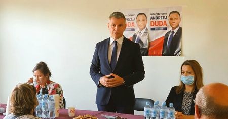Śląskie. Zdewastowano biuro posła PiS Przemysława Drabka
