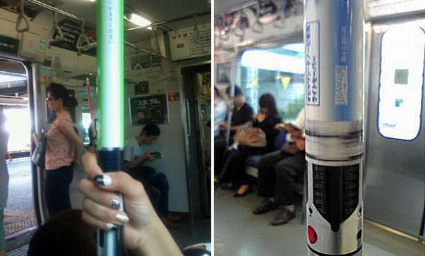 Miecze świetlne w tokijskim metrze (Fot. DigitalTrends.com)