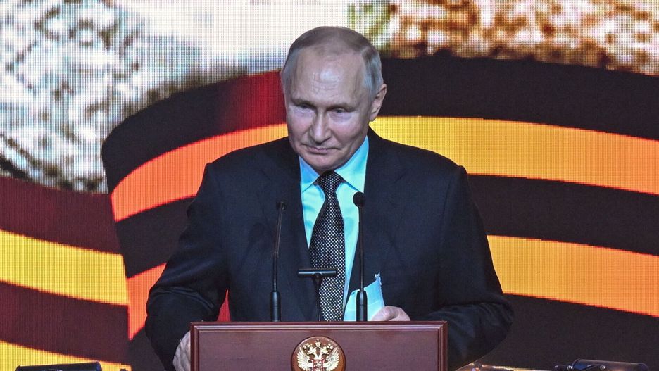 Russian President Vladimir Putin delivers a speech at the concert, as part of commemorative events marking the 80th anniversary of the battle of Stalingrad in the World War Two, in Volgograd, Russia, 02 February 2023. Russian President Vladimir Putin said that Russia has something to answer in the event of the supply of foreign tanks, including German Leopards, to the Ukrainian armed forces. 'We have something to answer, and the use of armored vehicles will not end the matter,' Putin said, speaking on 02 February at an evet dedicated to the 80th anniversary of the victory in the Battle of Stalingrad. EPA/DMITRY AZAROV / SPUTNIK / KREMLIN POOL MANDATORY CREDIT Dostawca: PAP/EPA.