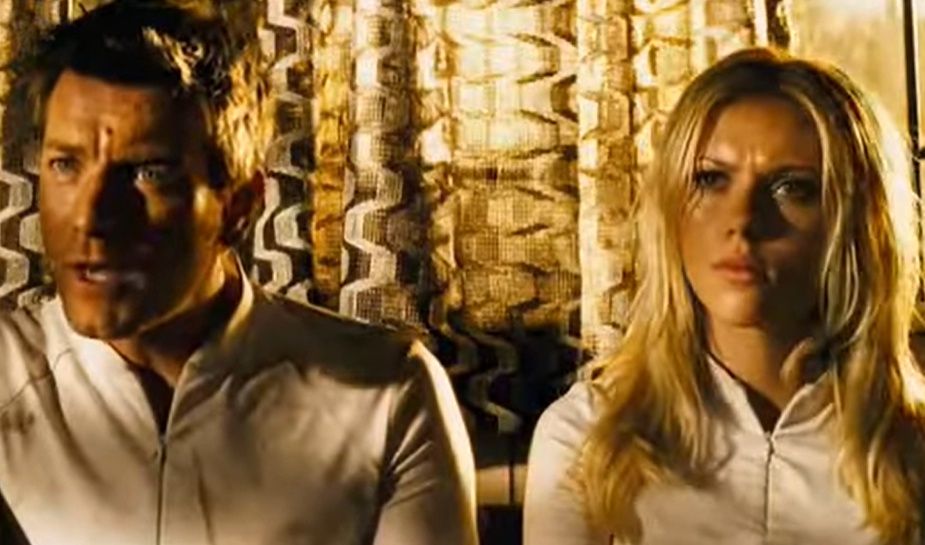 Ewan McGregor i Scarlett Johansson w filmie "Wyspa"