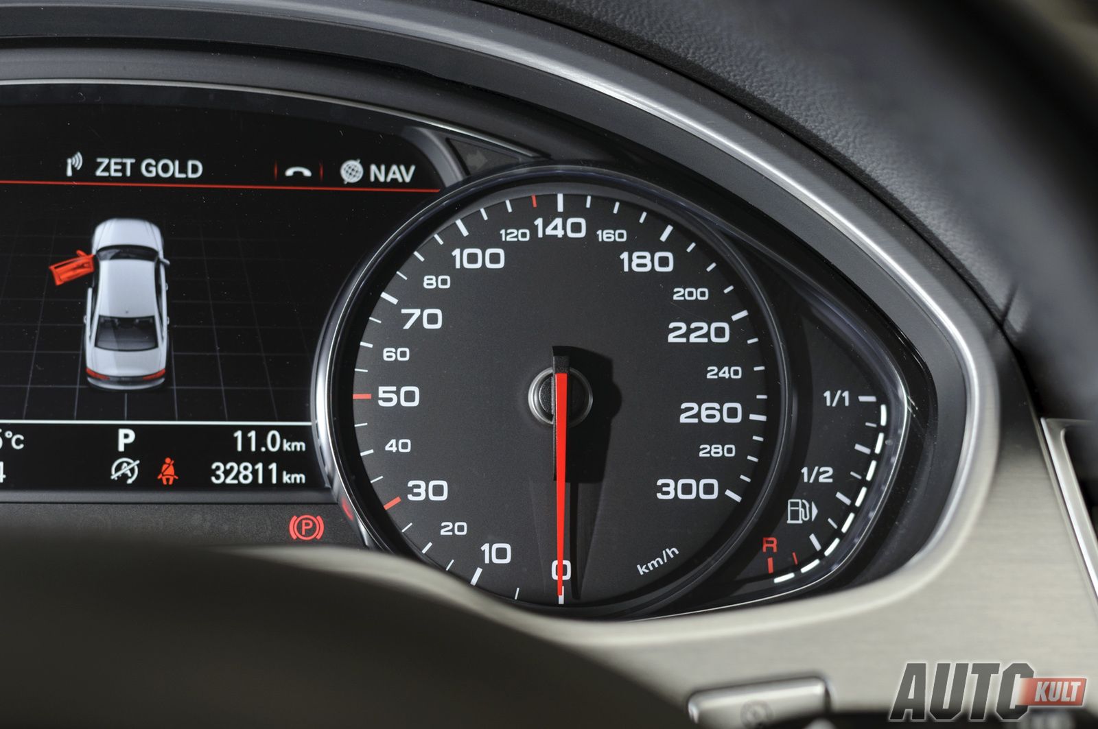 BMW 750d xDrive M-Sport kontra Audi A8 4.2 TDI quattro - test [galeria] 30