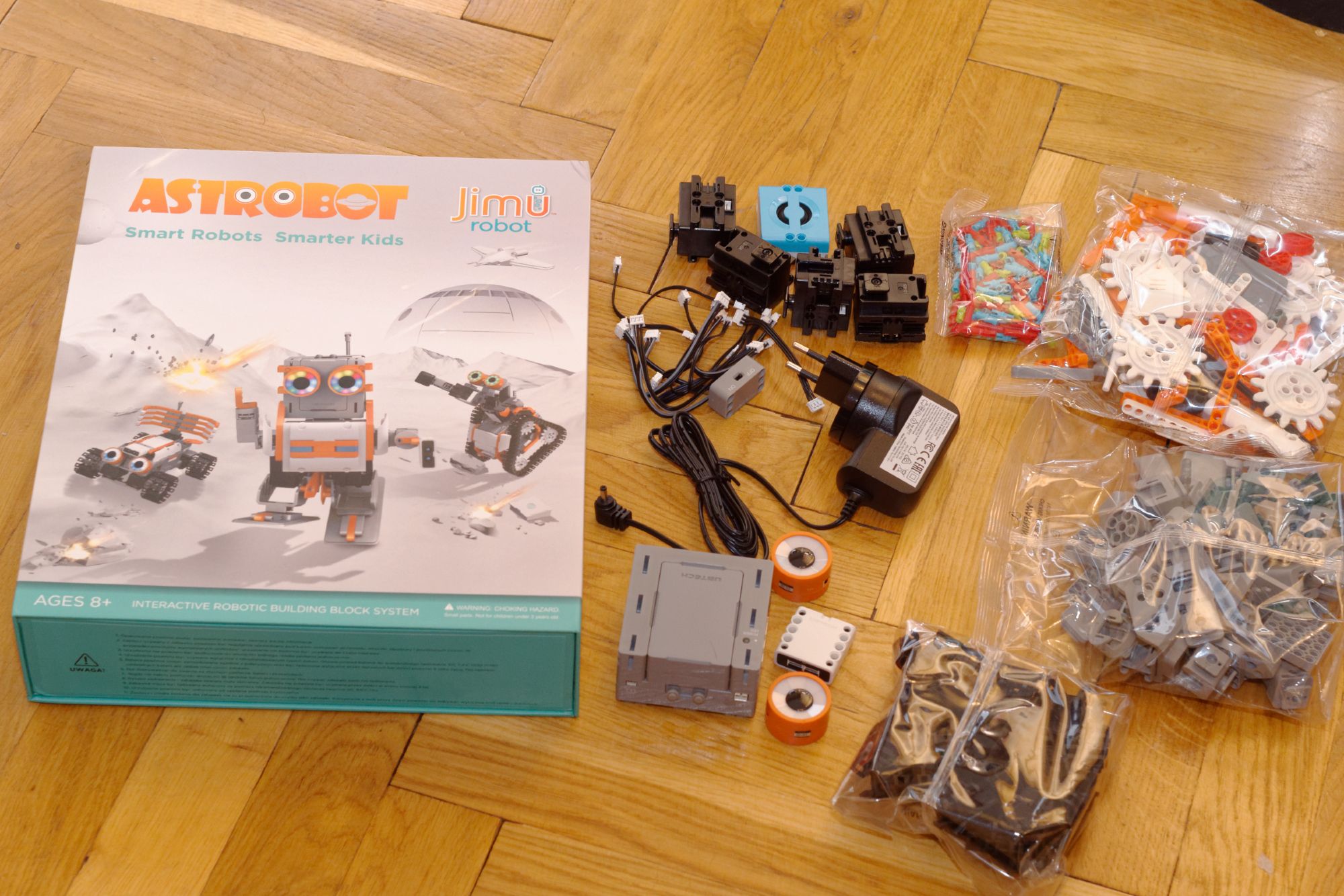 JIMU AstroBot – robotyka od podstaw, tym razem z czujnikiem i LED-ami 18