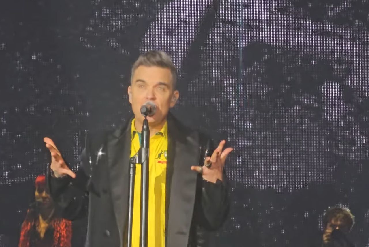 A woman dies at his concert. Robbie Williams speaks out