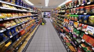Alarm w sklepach - także w Biedronce i Lidlu. Salmonella w jajkach, szkło w wodzie mineralnej