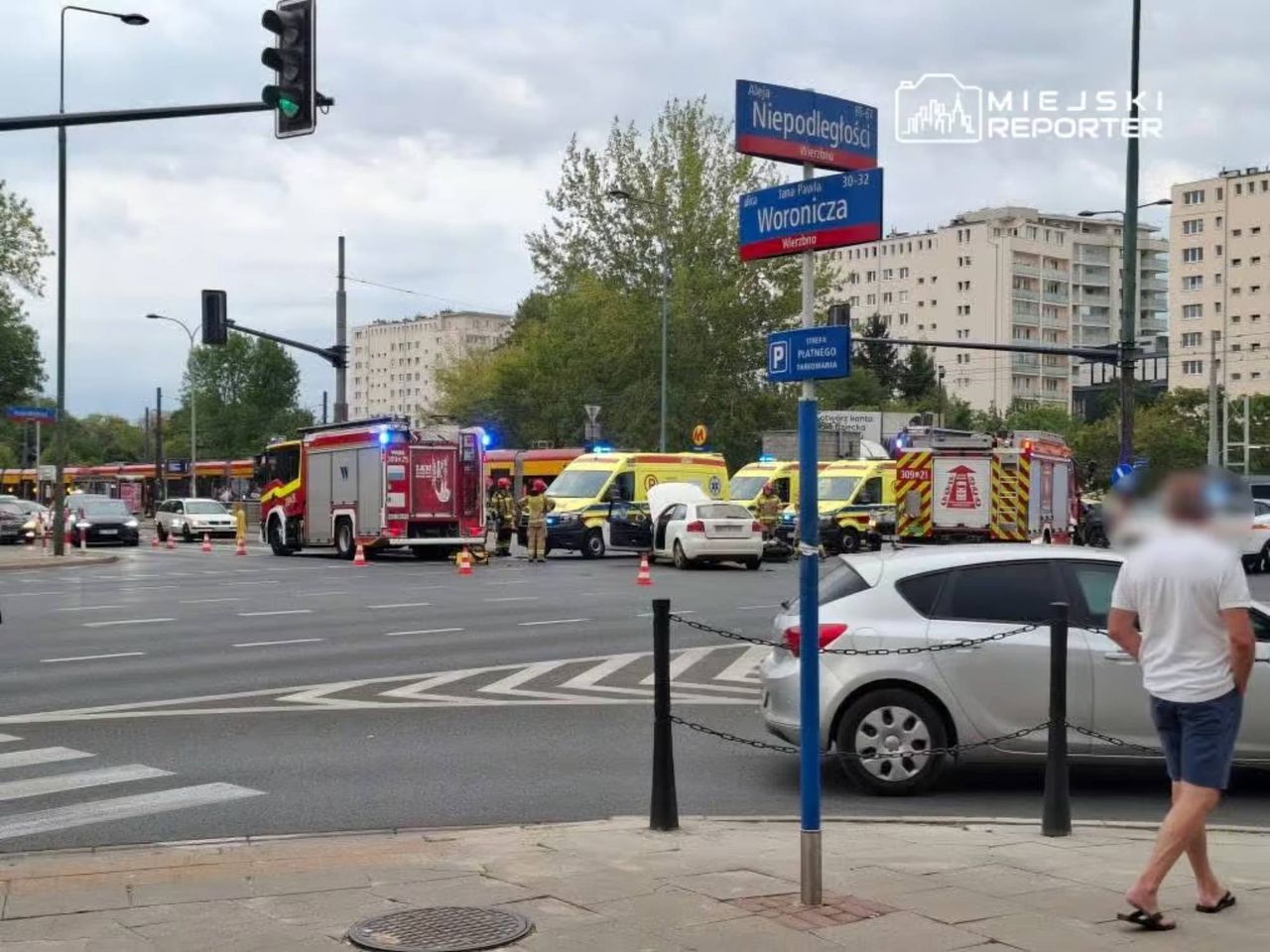 Warszawa: Poważny wypadek na Mokotowie. Motocyklista w ciężkim stanie