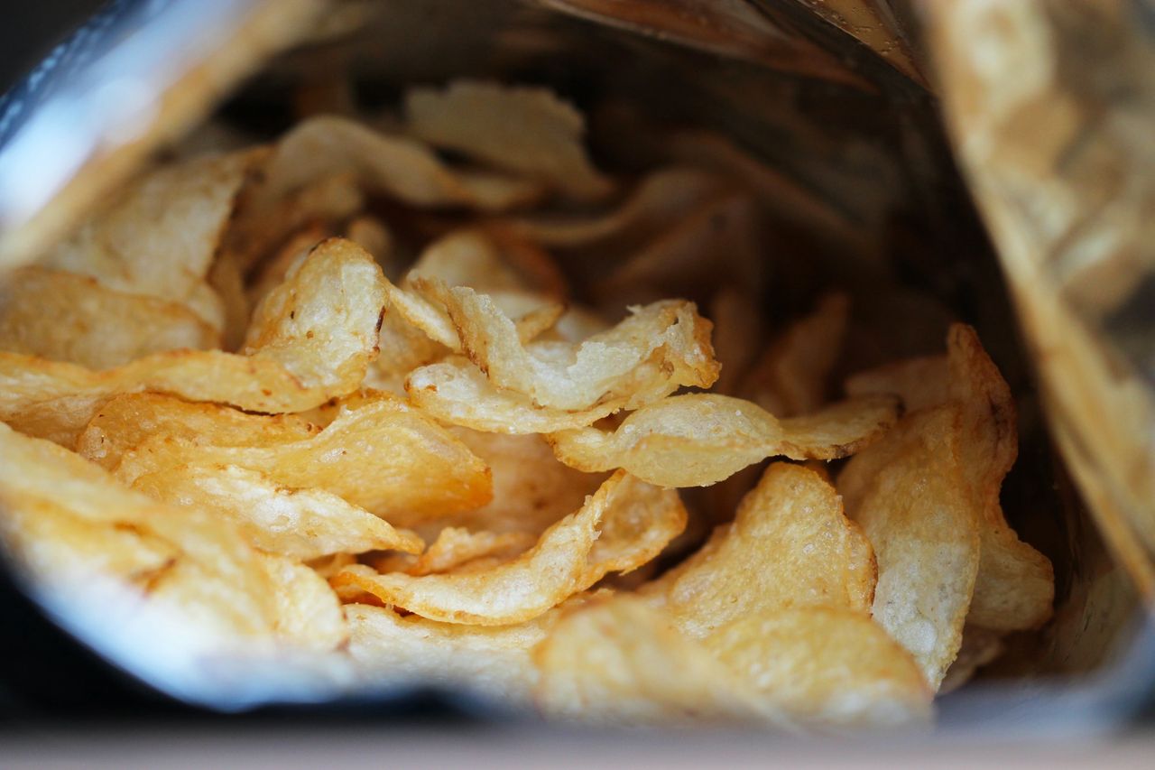 Stale crisps are a nightmare for many of us. This can be prevented.