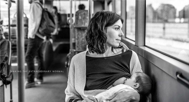 Kobiety karmiące piersią w miejscach publicznych w nowej reklamie Huawei