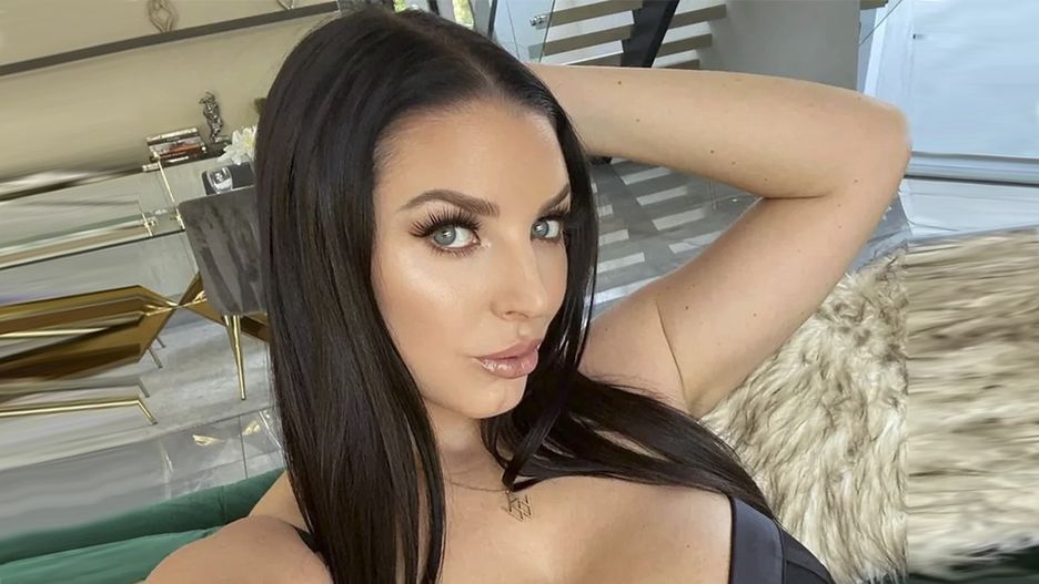Angela White 