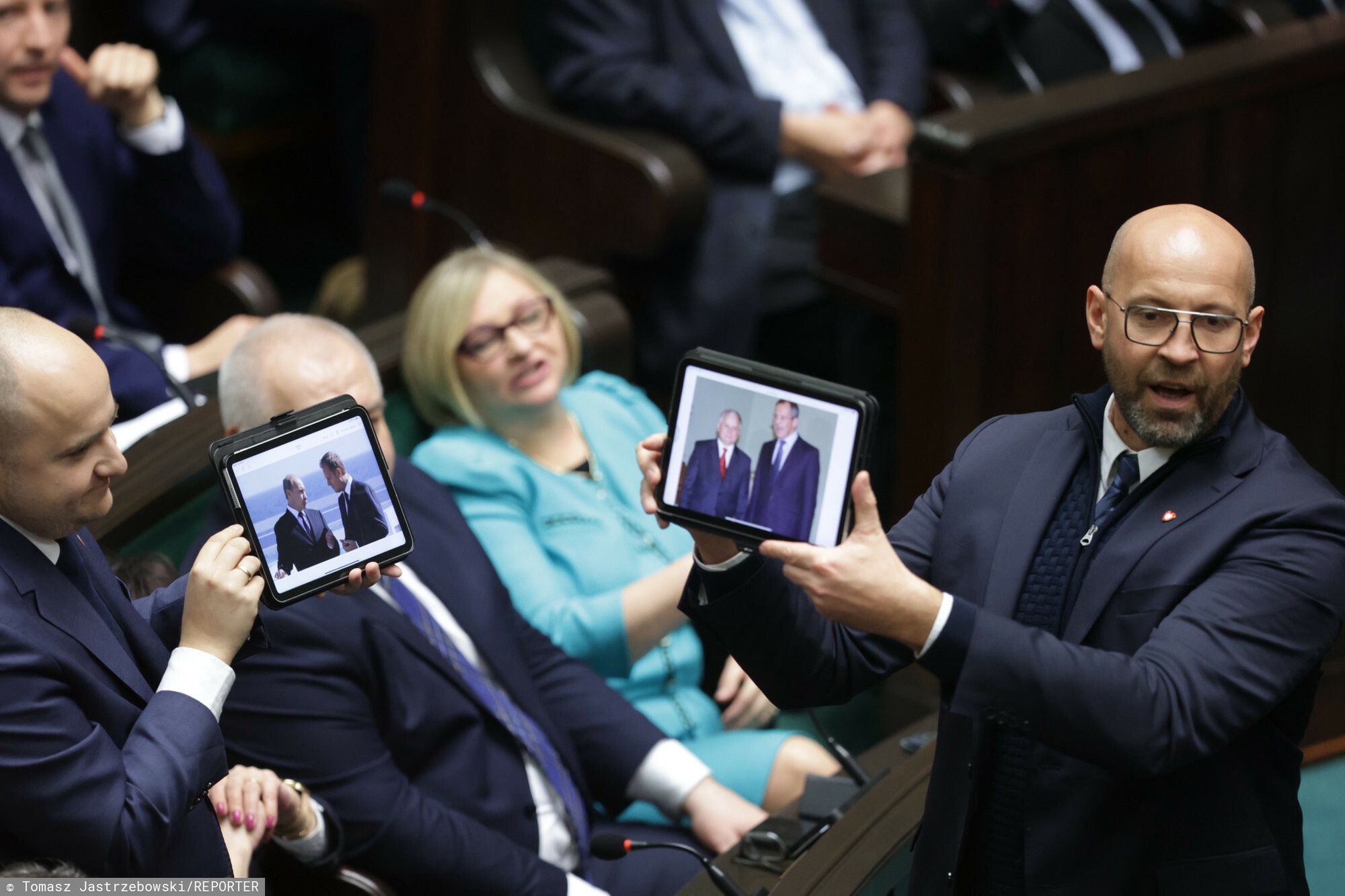 Dariusz Matecki i Jakub Rutnicki podczas "bitwy na tablety"
