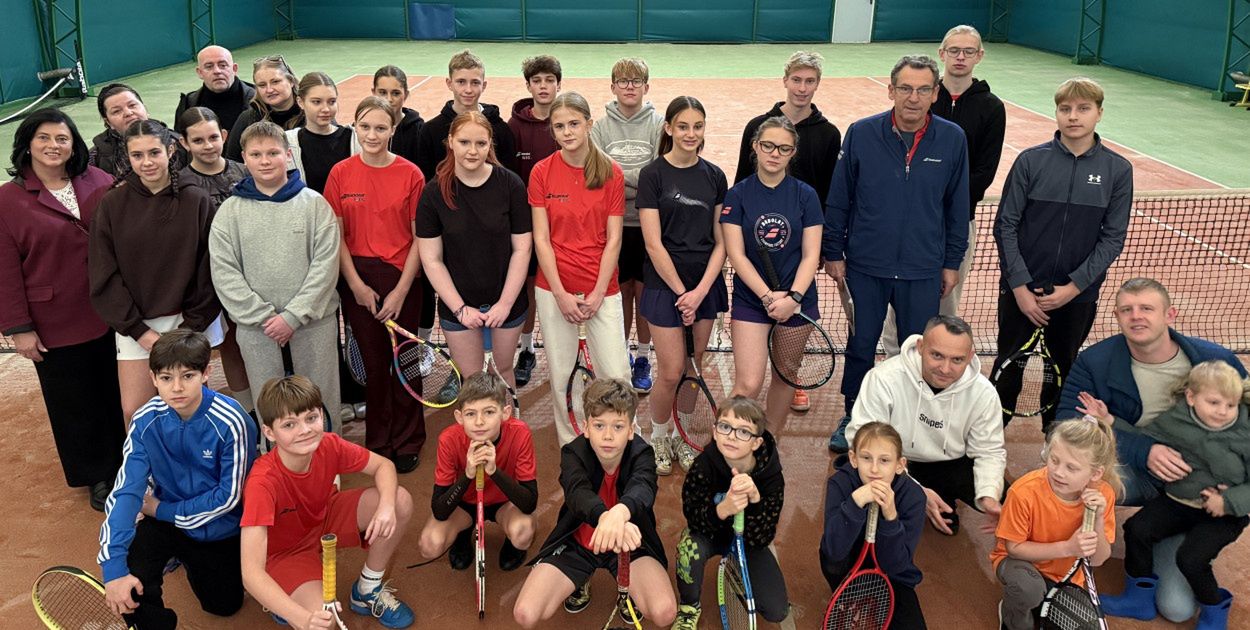 Szczecinek: Młodzi tenisiści uczcili Niepodległość na korcie