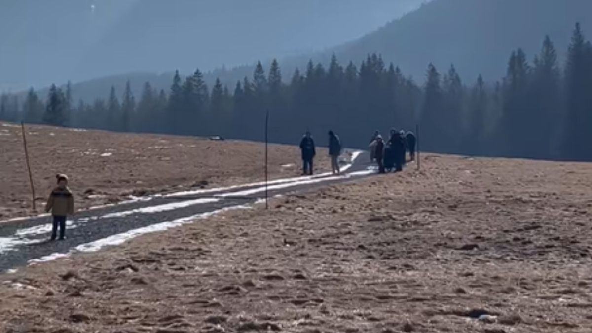 Weszli na szlak turystyczny mimo zakazu.