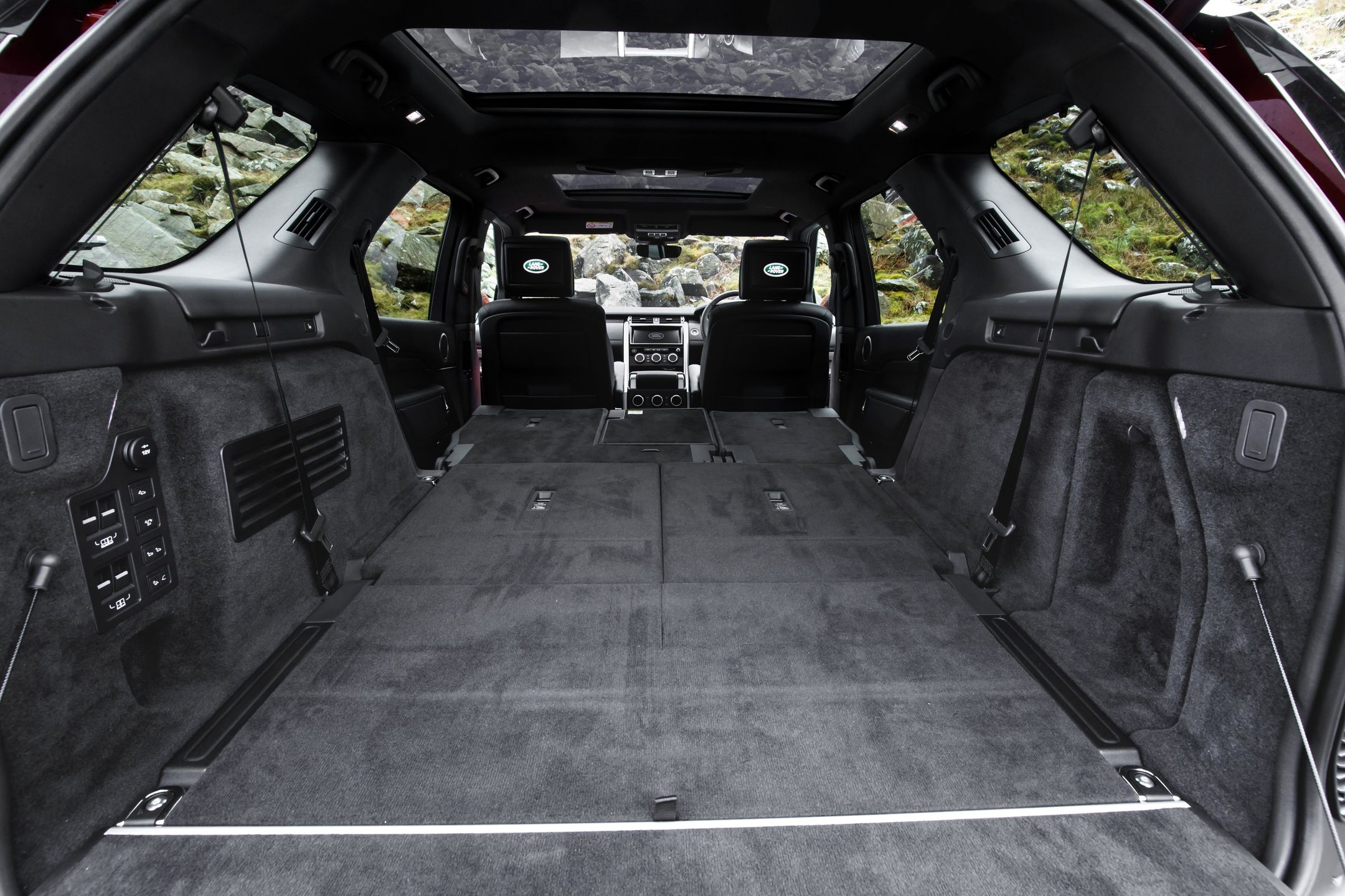 Land Rover Discovery 9