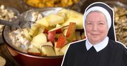 Siostra Anastazja z jabłek robi cud surówkę. Zamiast cukru, dosypuje inne słodkości