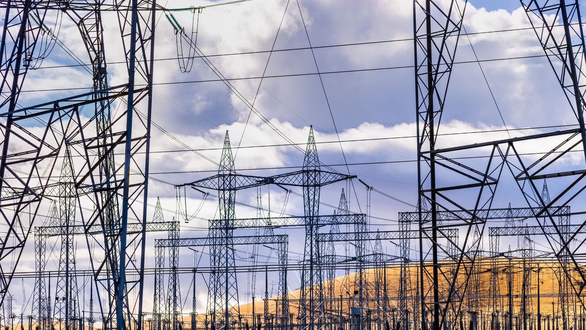 Konflikt na Bliskim Wschodzie wpływa na ceny energii w Polsce i UE