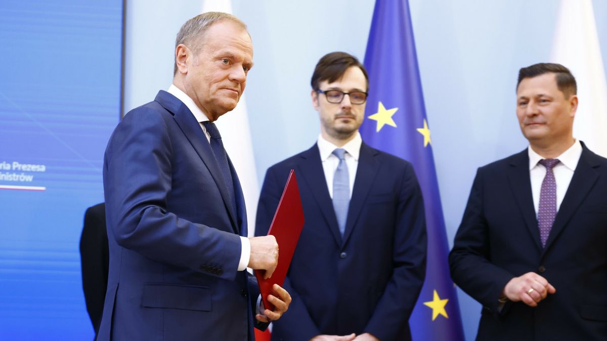 Og?oszenie zmian w sk?adzie Rady Ministr�w
10.05.2024. Warszawa. Ogloszenie zmian w skladzie Rady Ministrow. Fot. Filip Naumienko/REPORTER 
N/z: Donald Tusk, Jakub Jaworowski, Krzysztof Paszyk
Filip Naumienko/REPORTER