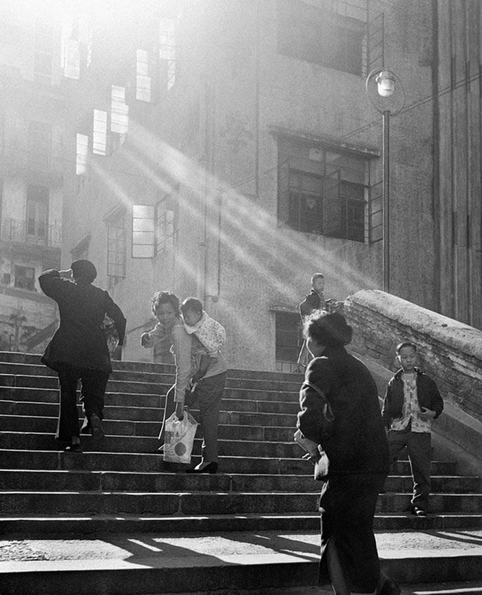 Inspirująca fotografia uliczna z Hong Kongu sprzed 60 lat 5