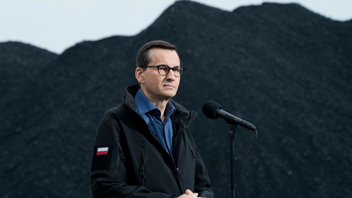 Premier Mateusz Morawiecki na odprawie sztabu w?glowego w Gda?sku
22.10.2022 Gdansk Port Gdansk Eksploatacja Odprawa sztabu weglowego z udzialem premiera Mateusza Morawieckiego
Fot. Wojciech Strozyk/REPORTER
N/z: Mateusz Morawiecki
Wojciech Strozyk/REPORTER