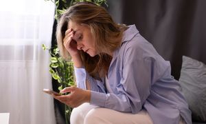 Dlaczego niektórzy nie odpisują na wiadomości? Psychologia wyjaśnia