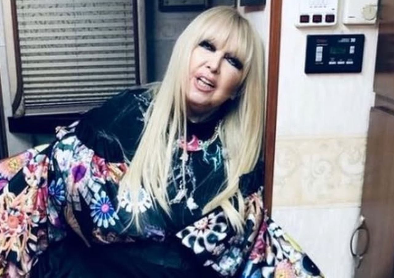 Pokazała fotkę z garderoby. Sylwestrowa kreacja do dziś budzi emocje