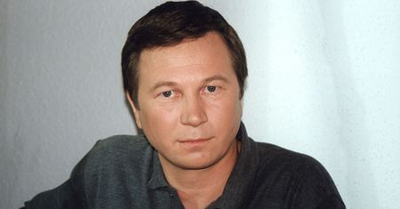 Piotr Cyrwus jest ojcem po przejściach. Do pierwszego syna przyznał się publicznie po 20 latach
