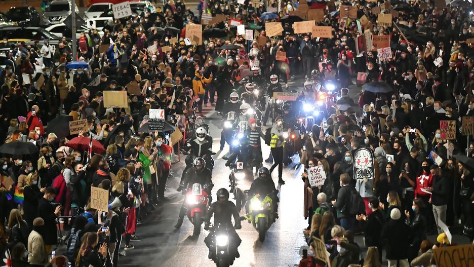 Strajk kobiet. Nie tylko Wrocław wyszedł na ulice. Protesty na całym Dolnym Śląsku