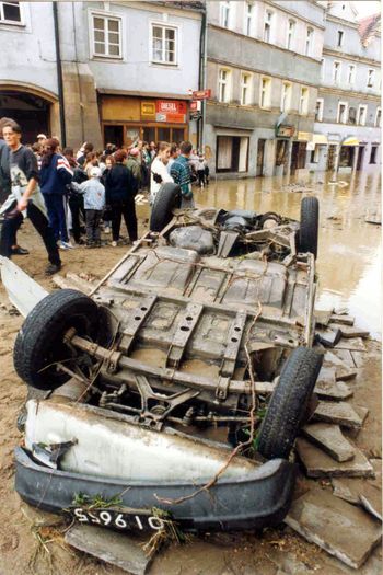 Powódź tysiąclecia w 1997 roku. Wrocław zniknął pod wodą