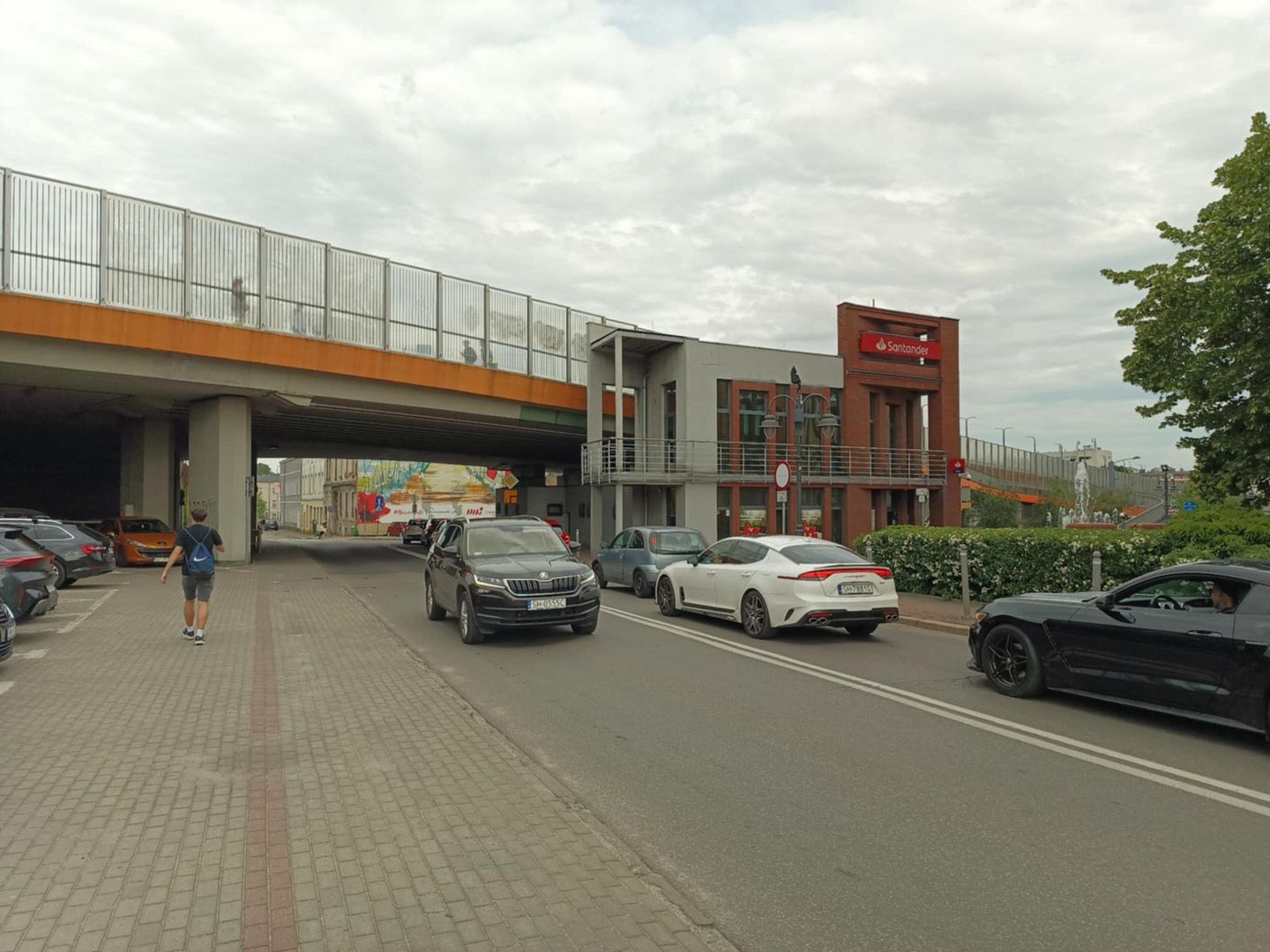 Chaos komunikacyjny w Chorzowie. Zamknięta estakada paraliżuje ruch, służby apelują o cierpliwość i stosowanie się do objazdów