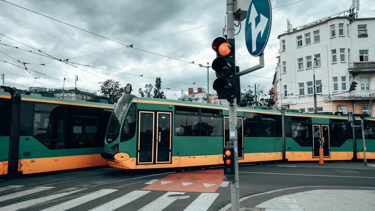 Matka z dziećmi została wyproszona z tramwaju w Poznaniu [zdj. ilustracyjne] 