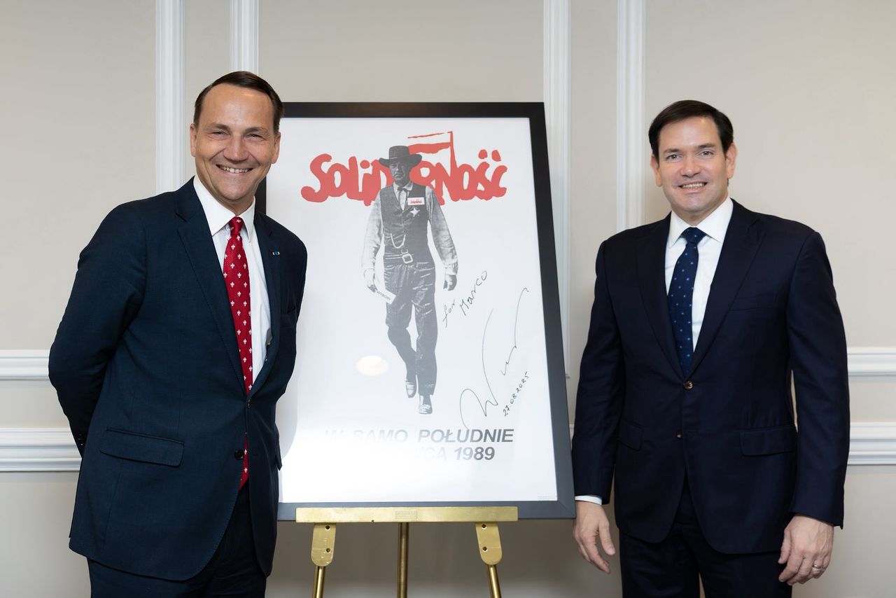 Sikorski w USA. Spotkał się z człowiekiem Trumpa