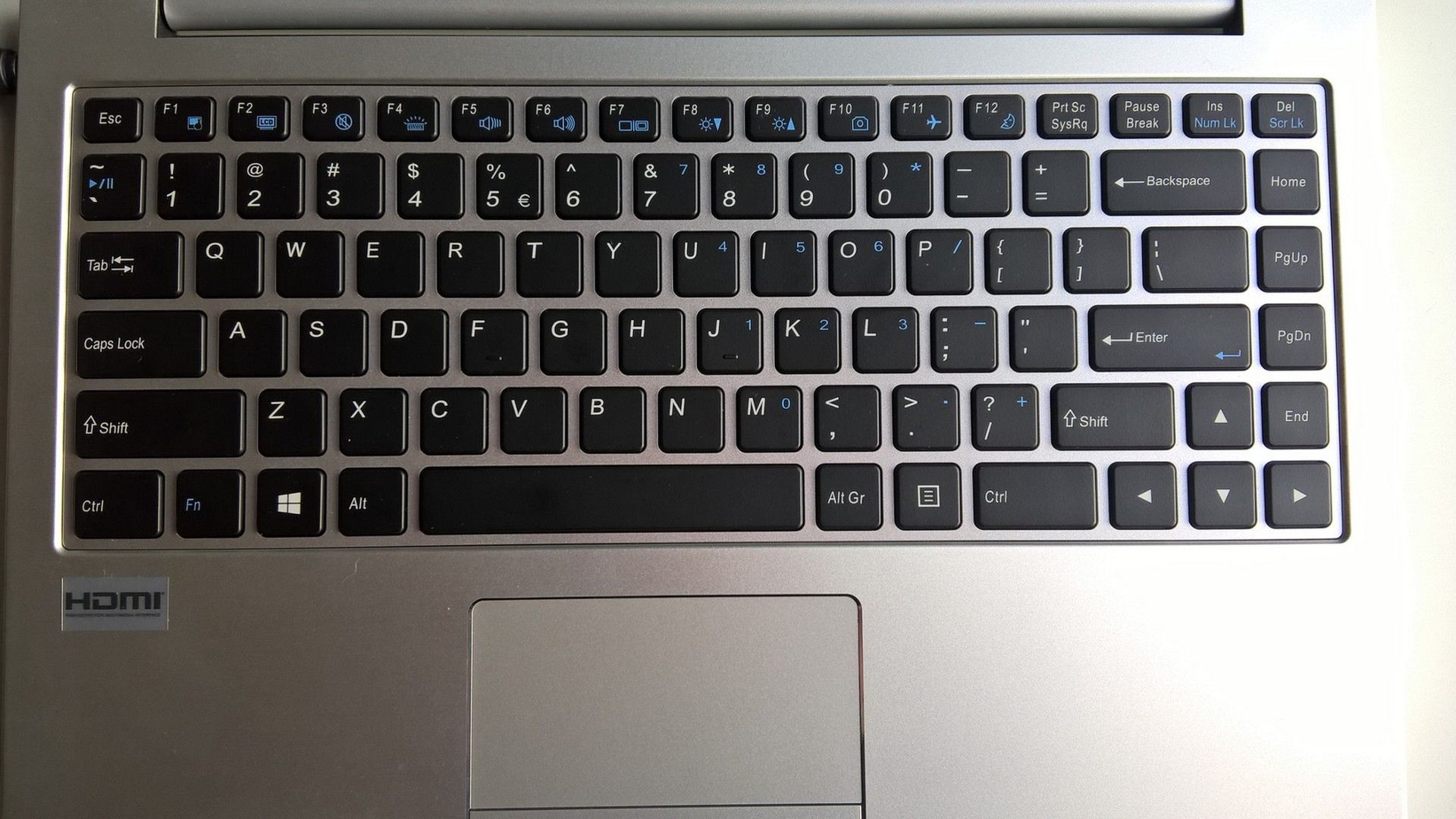 Hyperbook N13 – testujemy polski laptop z zewnętrzną, desktopową kartą graficzną 6
