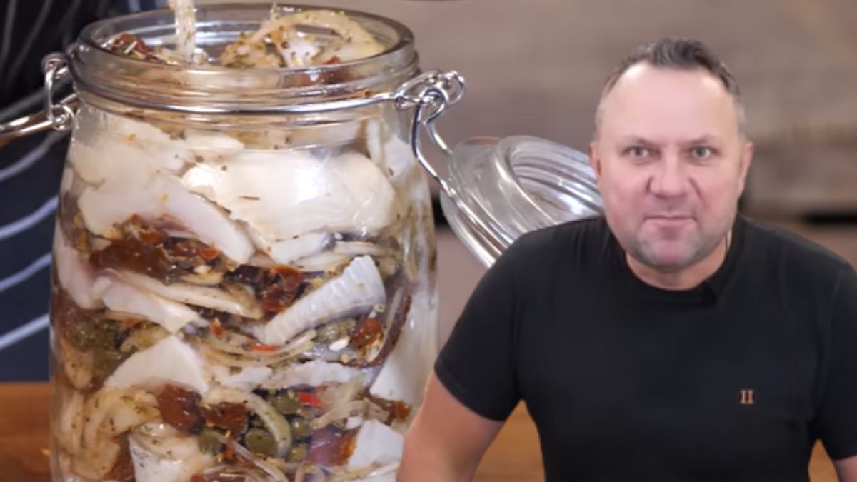 Zobacz pomysł Tomasza Strzelczyka na śledzie 