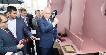 Miał być prom, jest fiasko programu. Mocny wpis Joachima Brudzińskiego
