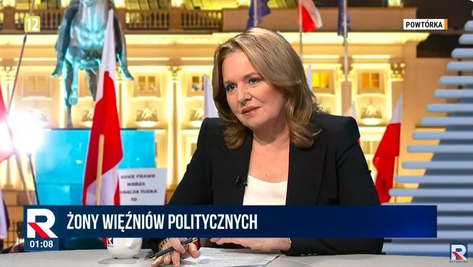 Żony Kamińskiego i Wąsika podczas wywiadu z Danutą Holecką w TV Republika