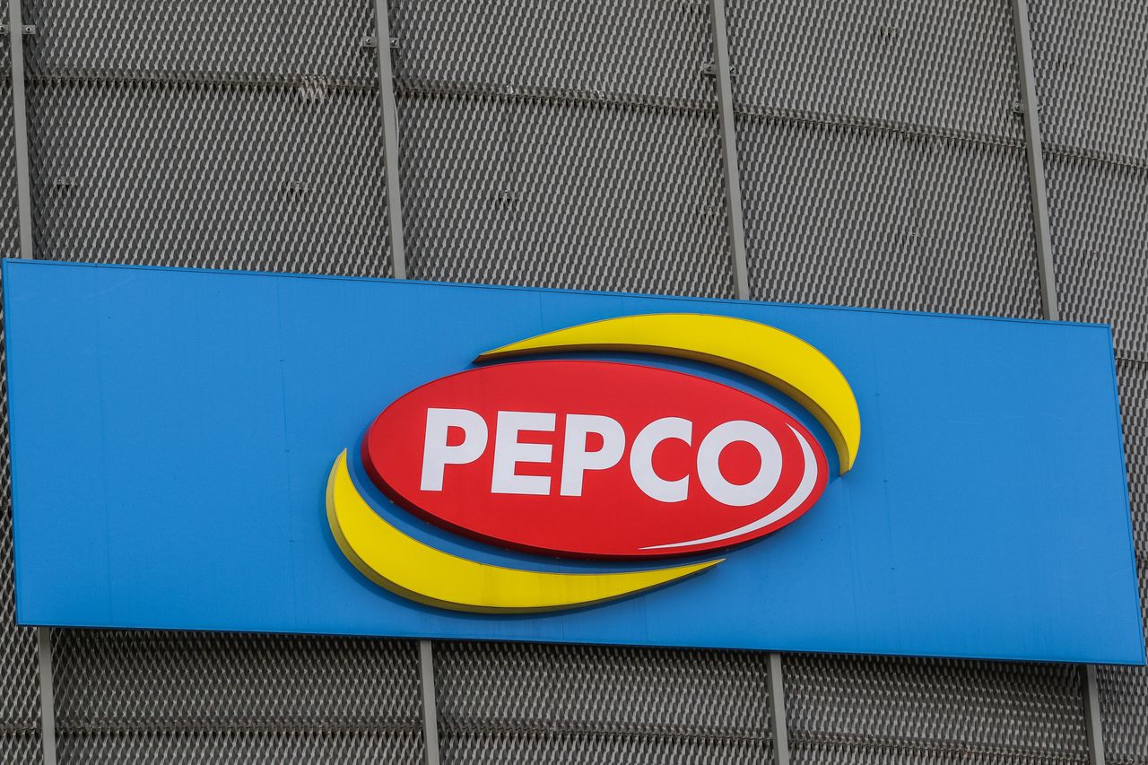 Działoszyn. Pożar sklepu Pepco. Strażacy podejrzewają podpalenie