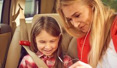 Smart Kid Belt reklamowany jako „sprytny, kieszonkowy, bezpieczny” (wideo)