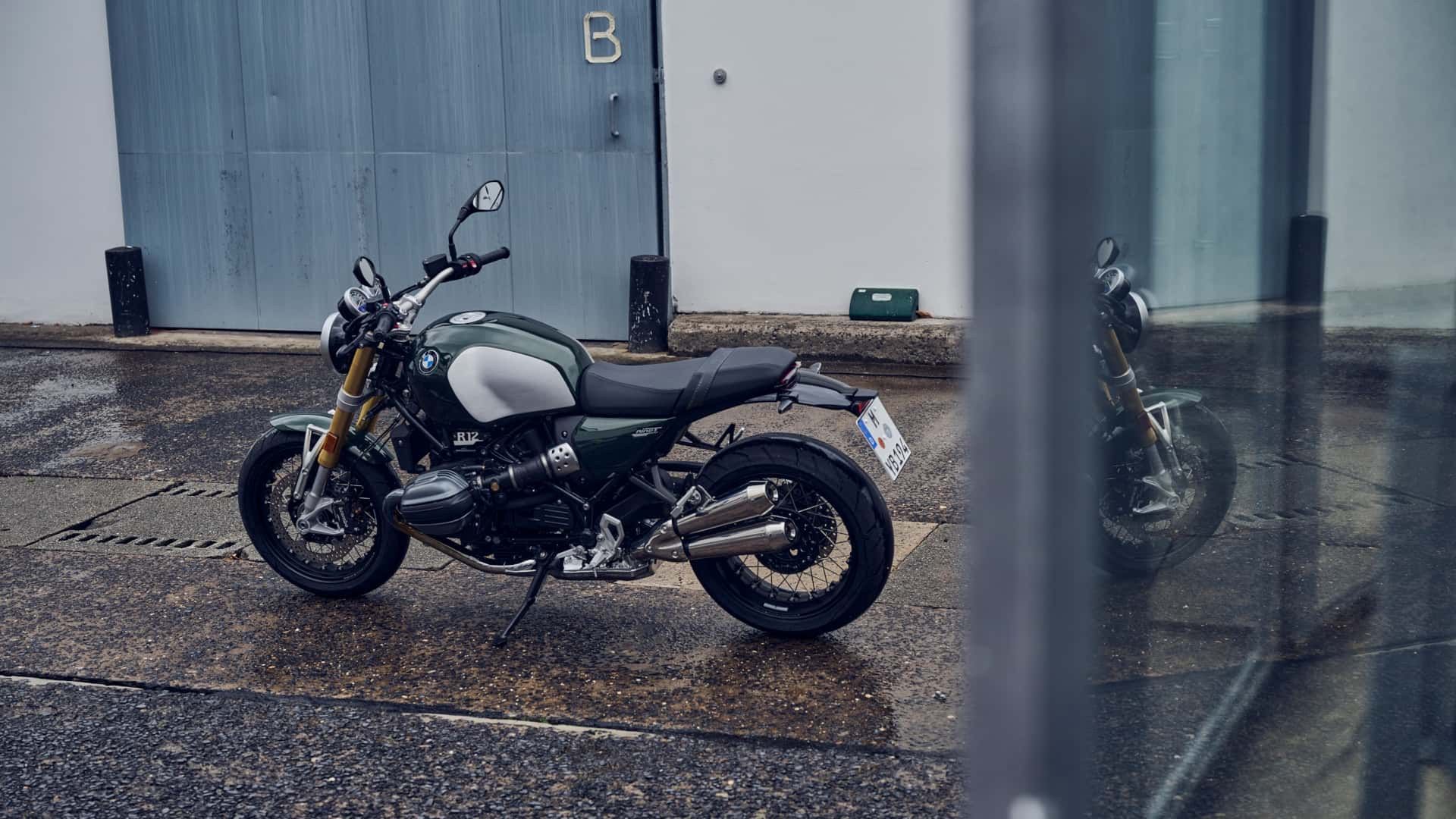 BMW R12 na rok 2024