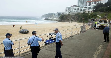 Czarna seria na rajskiej plaży w Australii. Znaleziono kolejne ciało