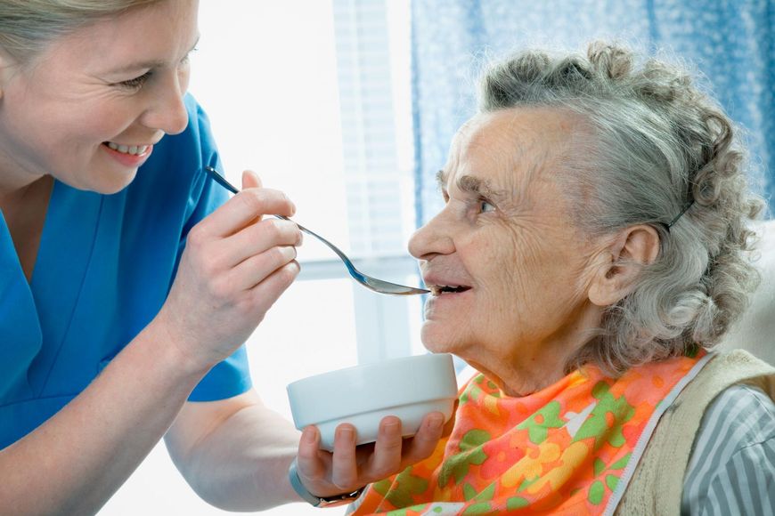 Choroba Alzheimera występuje najczęściej u osób po 65. roku życia