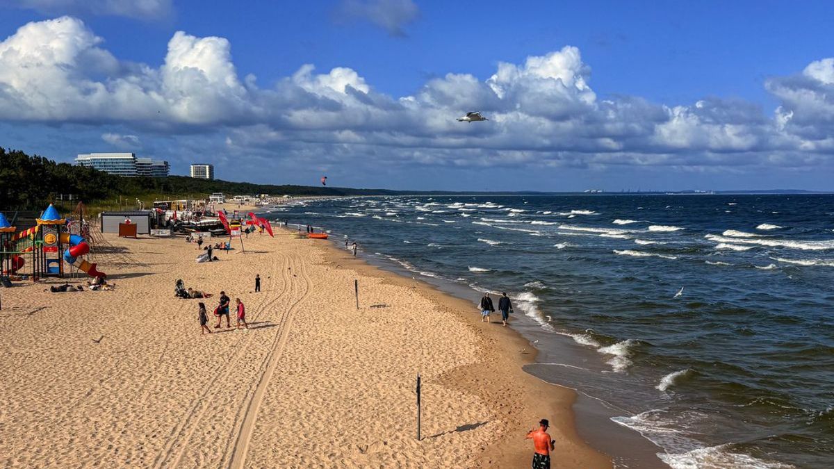 Czerwone flagi na plażach Pomorza