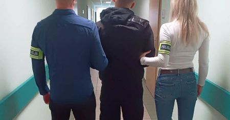 Kielce: dwóch mężczyzn zatrzymanych po kradzieży ubrań w galerii handlowej