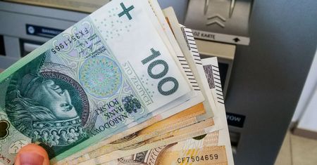 Popularny bank wydał komunikat. Odda pieniądze Polakom