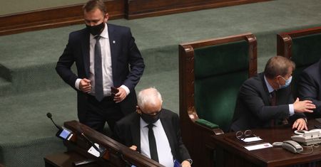 Kiedy wchodził na mównicę, Kaczyński wyszedł. Mamy jego komentarz