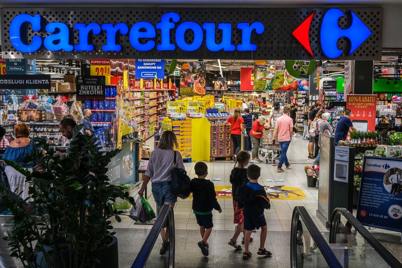 6. strona gazetki Carrefour. Aż się zatrzymaliśmy