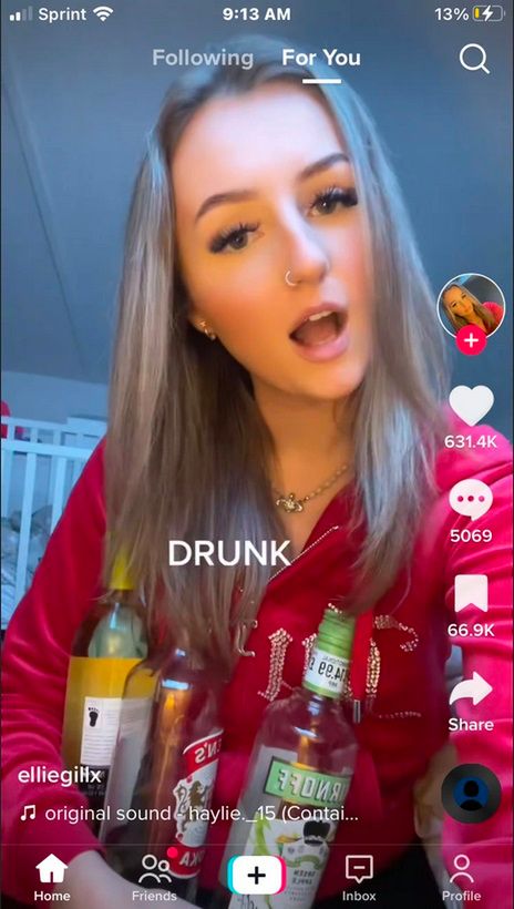 Nastolatki na TikToku chwalą się alkoholem