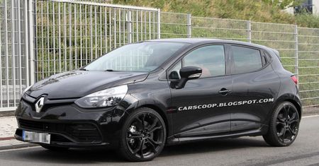Nowe Renault Clio RS przyłapane bez kamuflażu! [aktualizacja]